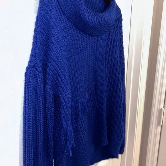 Calvin Klein Women's Sweater XL Cable Knit Chunky Turtleneck Cobalt Blue Fringe - Picture 2 of 8